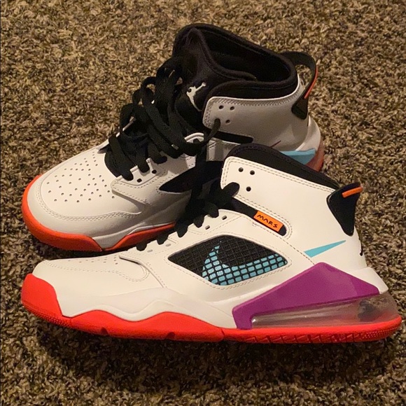 Jordan Mars 270 - Picture 6 of 10